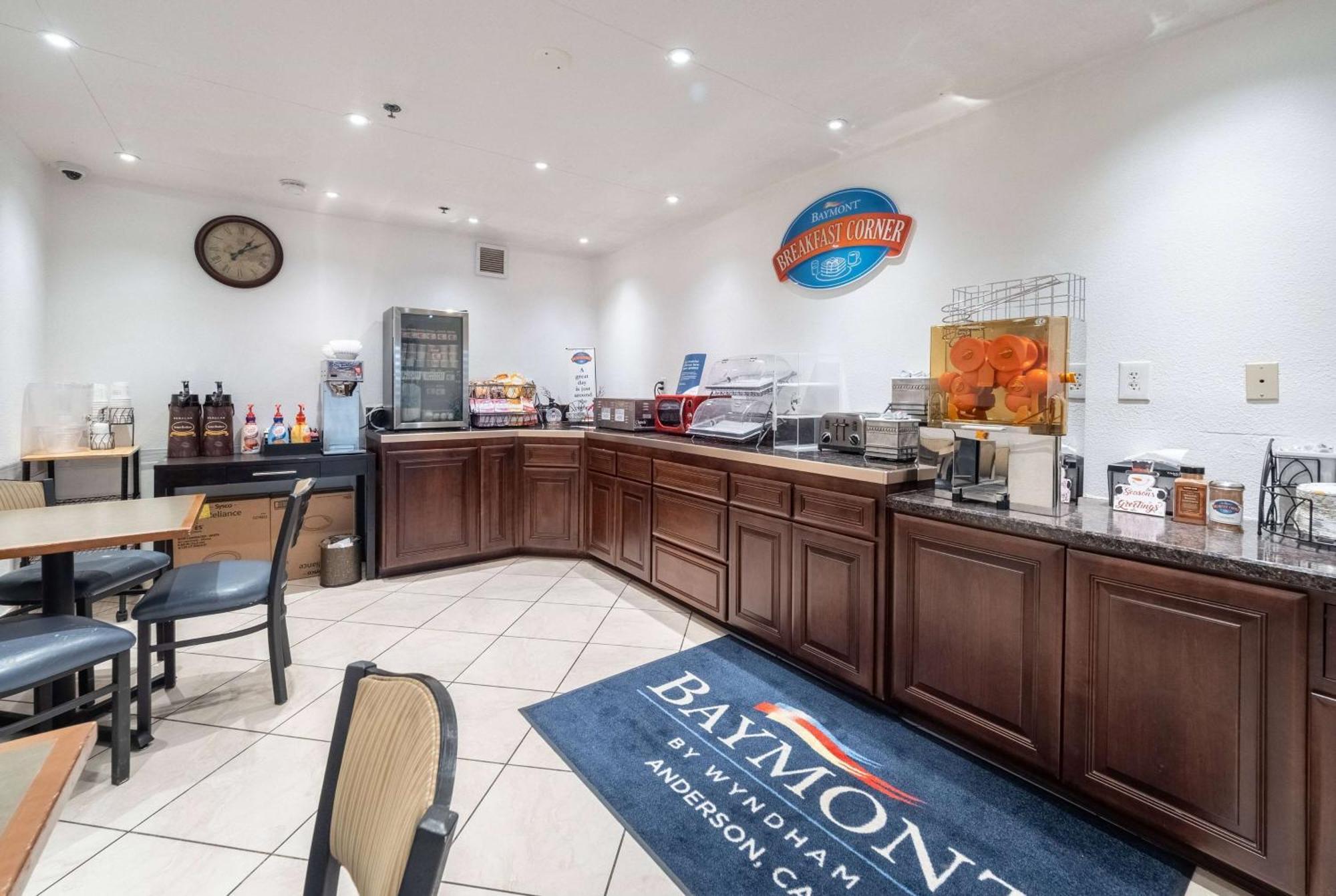 Baymont By Wyndham Anderson Motel Bagian luar foto
