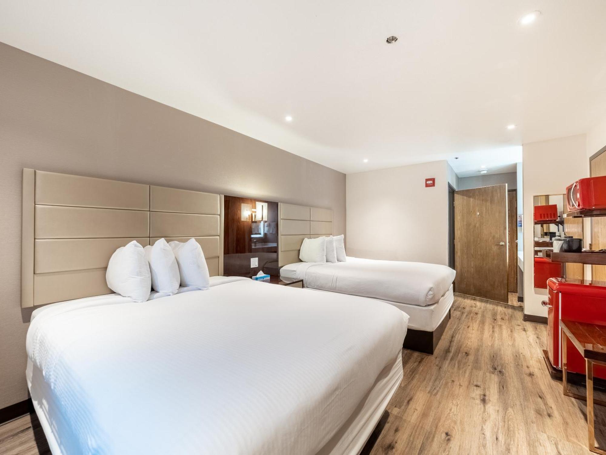 Baymont By Wyndham Anderson Motel Bagian luar foto