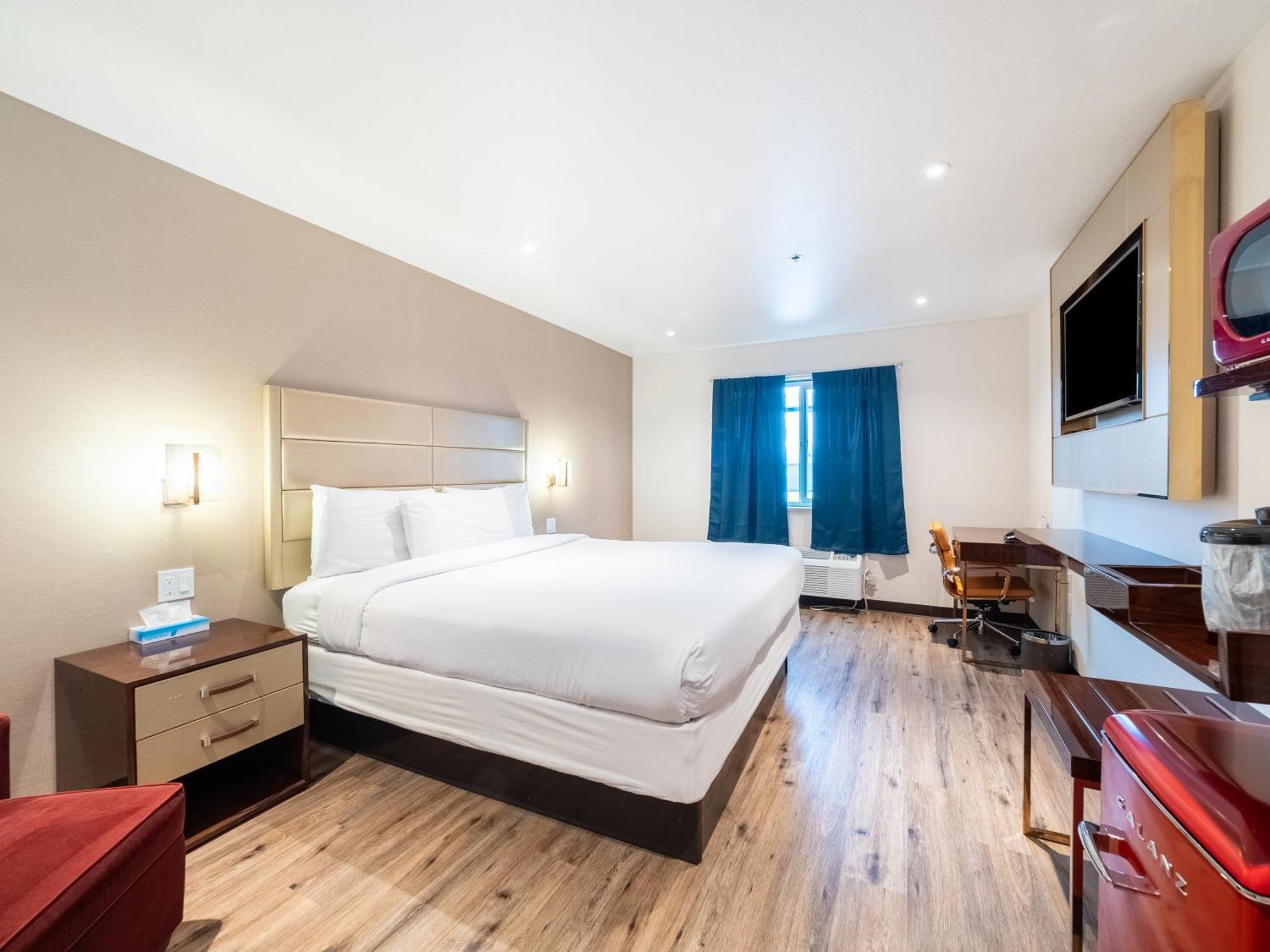 Baymont By Wyndham Anderson Motel Bagian luar foto
