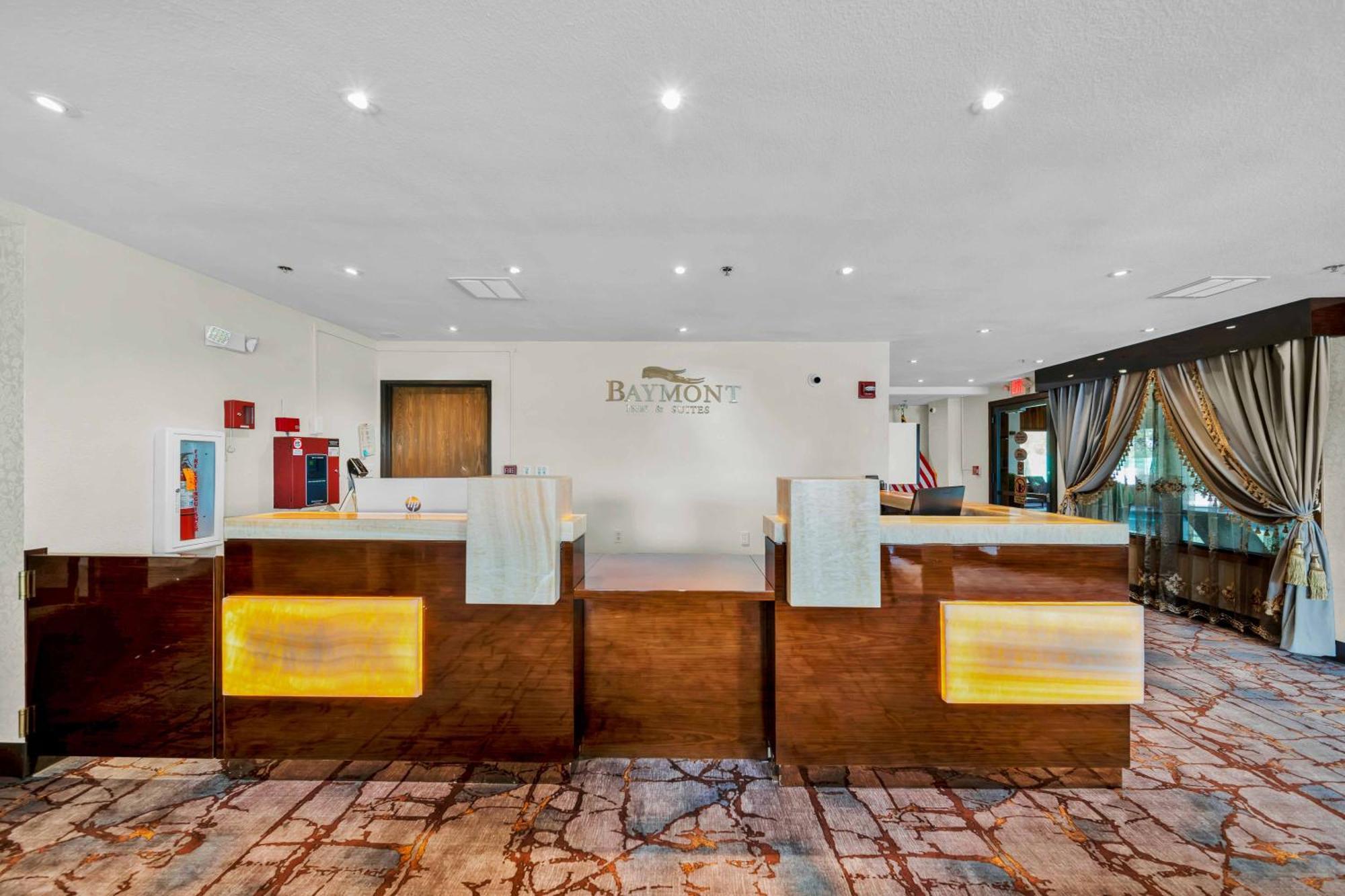 Baymont By Wyndham Anderson Motel Bagian luar foto