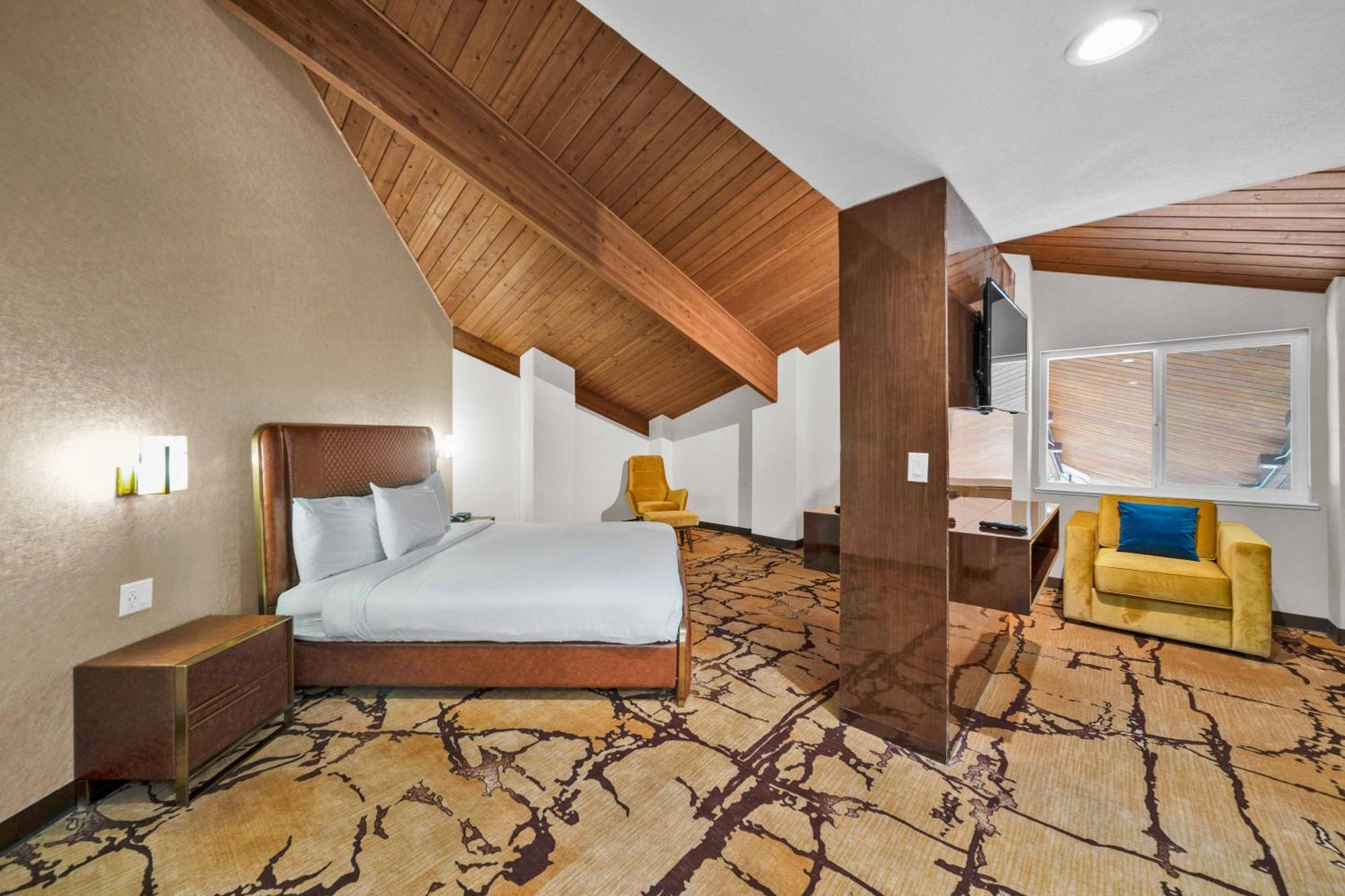 Baymont By Wyndham Anderson Motel Bagian luar foto