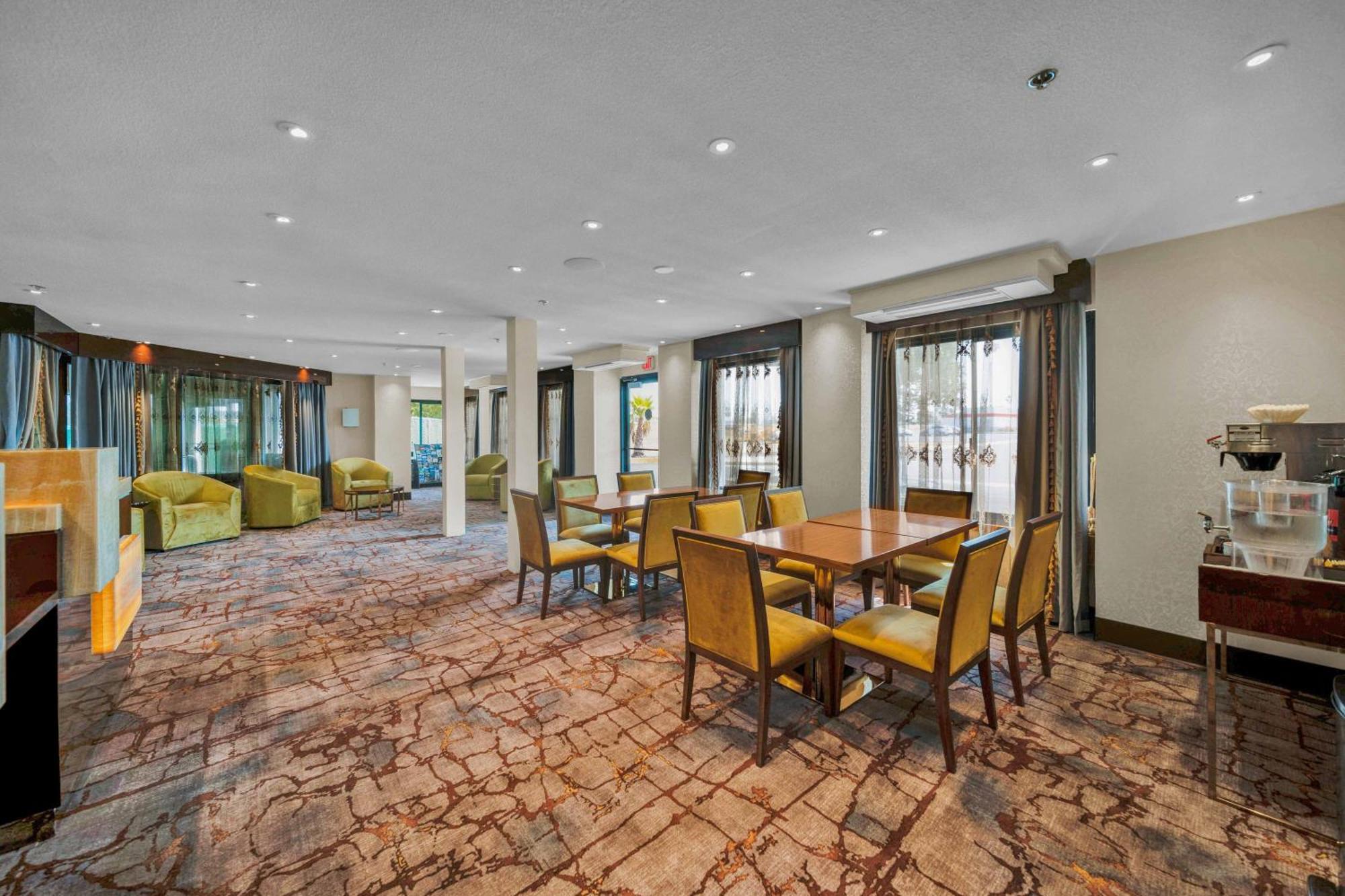 Baymont By Wyndham Anderson Motel Bagian luar foto