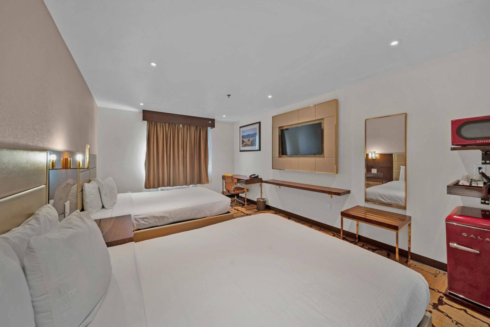 Baymont By Wyndham Anderson Motel Bagian luar foto