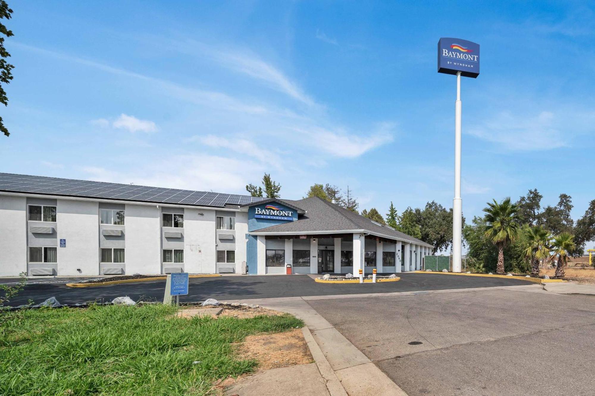 Baymont By Wyndham Anderson Motel Bagian luar foto